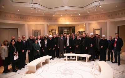 Interreligiöse Zusammenkunft hochrangiger Vertreter am Bahá'í-Weltzentrum in Haifa
